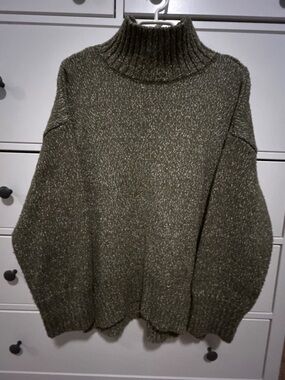 H&M Oversized Mock Neck Sweater | Olive Green Melange | Small (Fits Large)